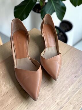 Zara Creamy Tan Pointed Toe D'Orsay Heels Pumps